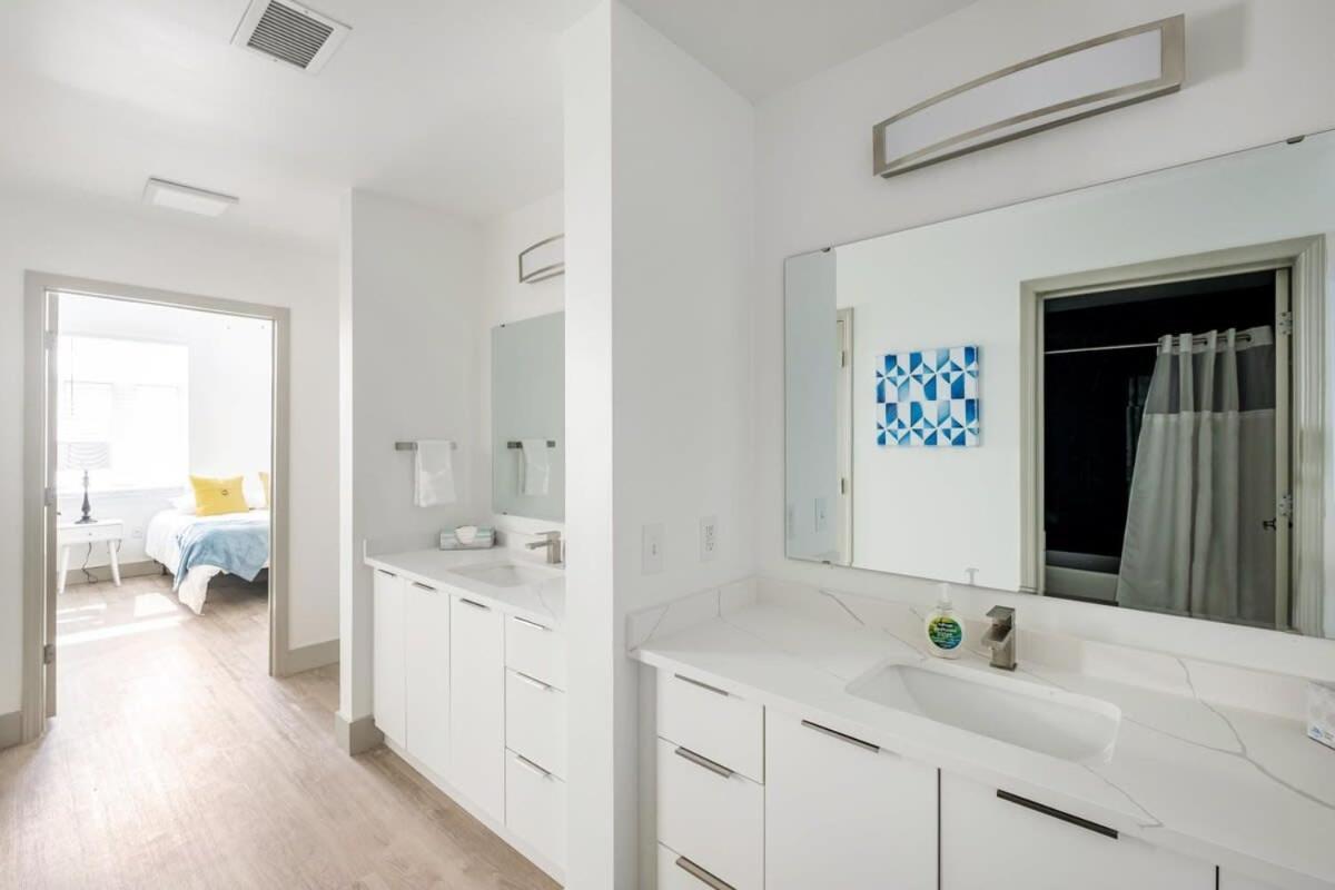 4B 3Ba Premium Family Apartment With Gym Σάρλοτ Εξωτερικό φωτογραφία
